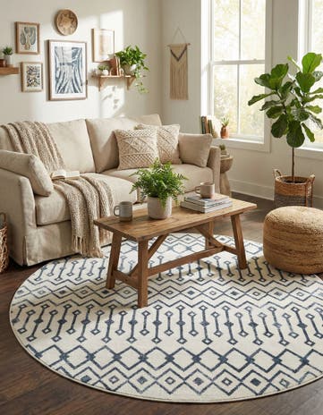 Coastal White Bohemian Trellis Round Rug