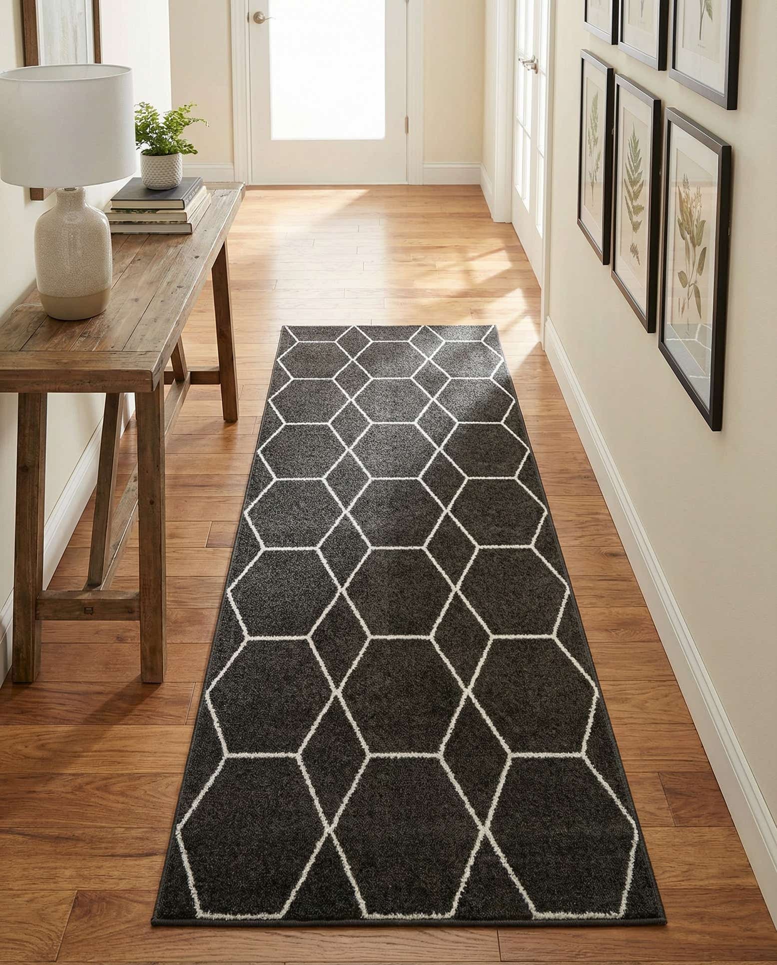 3' 2 x 6' 6 Trellis Frieze Runner Rug