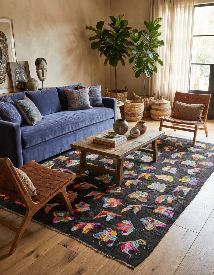 Detail image of 6' 5 x 9' 4  Hand Woven Kilim Suzani Wool Rug