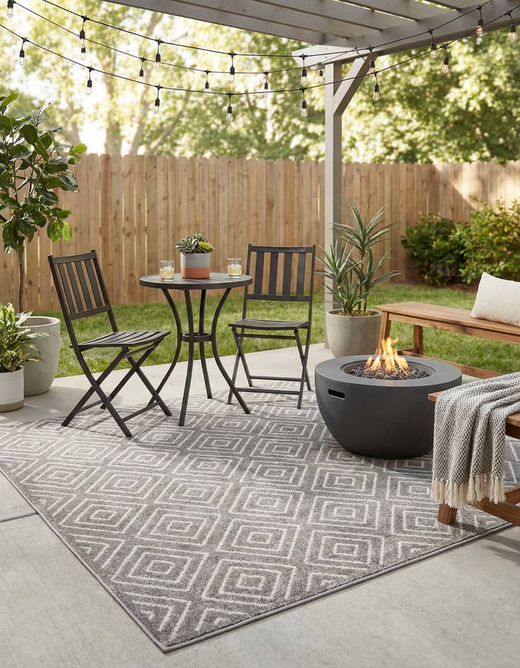 Detail image of 5' 3 x 7' 8  Washable Modern Indoor / Outdoor Rug