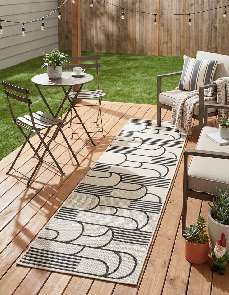 Detail image of 2' x 6'  Washable Modern Indoor / Outdoor Runner Rug