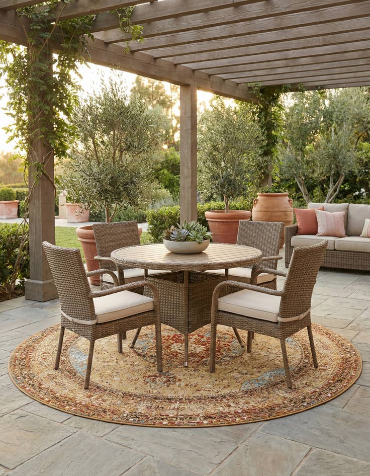Detail image of 10' x 10'  Washable Traditional Indoor / Outdoor Round Rug