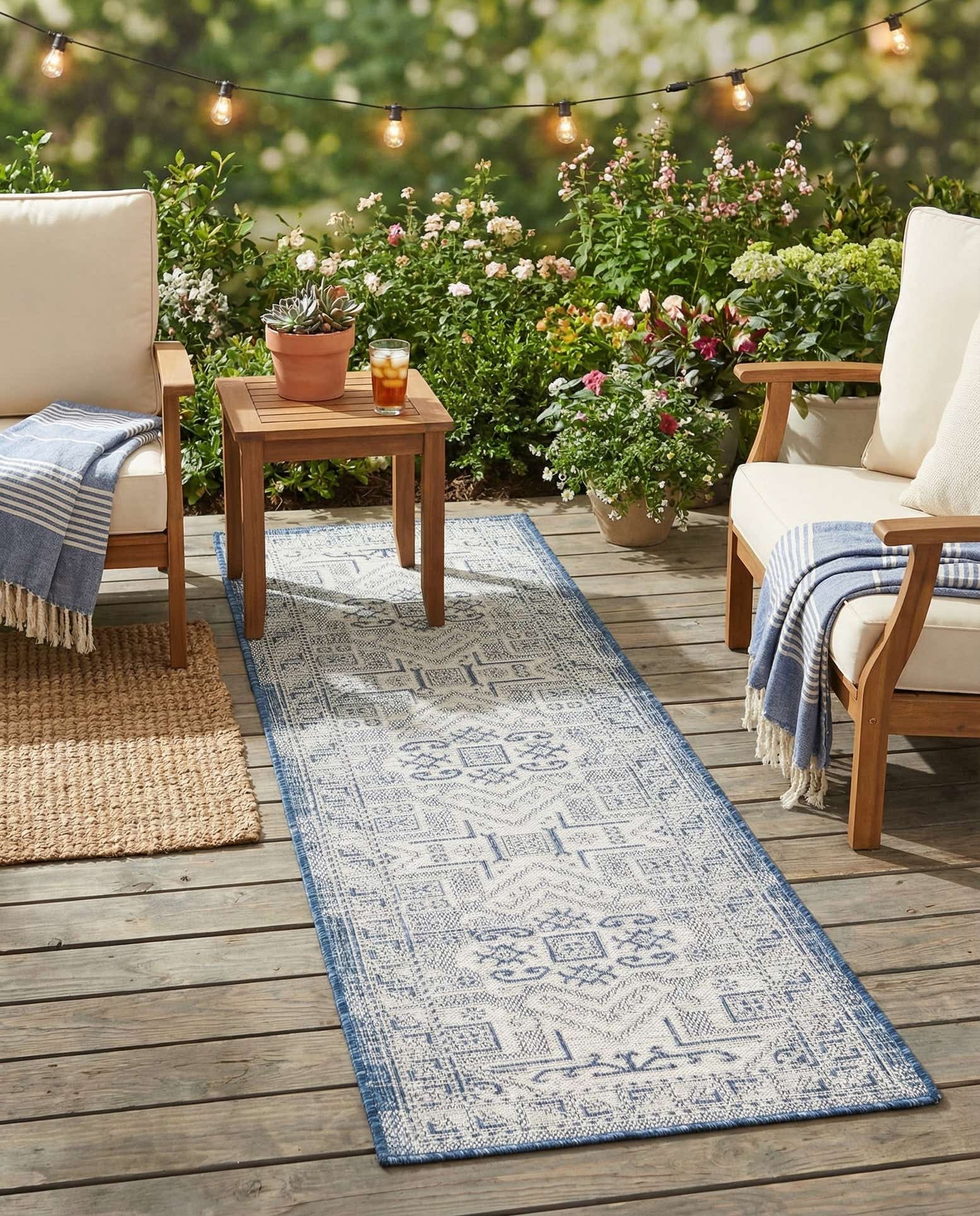 2' x 8' Easy-Clean Aztec Indoor / Outdoor Runner Rug