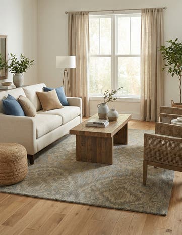 5' x 7' 6 Agra Rug