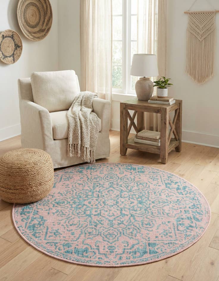 Detail image of 3' x 3'  Washable Jill Zarin Dubai Indoor / Outdoor Round Rug