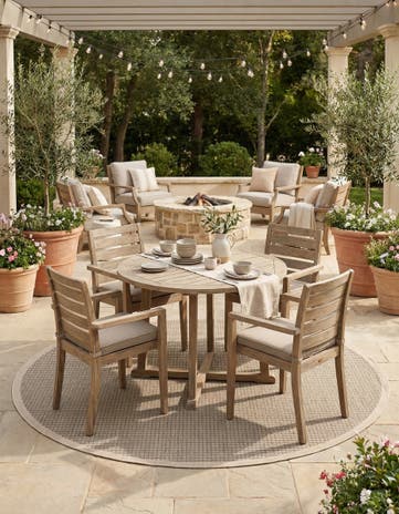 7' 10 x 7' 10 Easy-Clean Border Indoor / Outdoor Round Rug