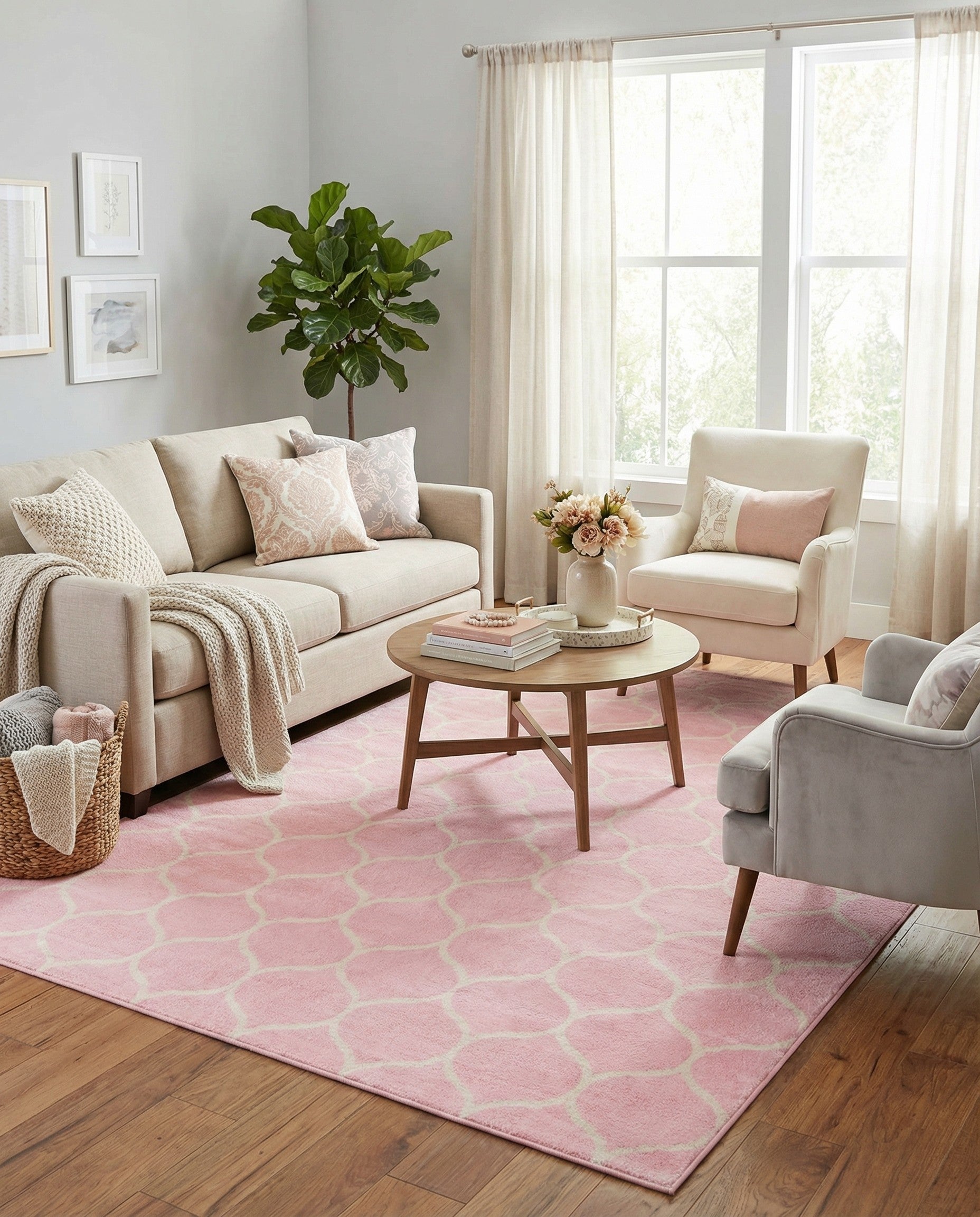  10' x 13' Lattice Frieze Rug