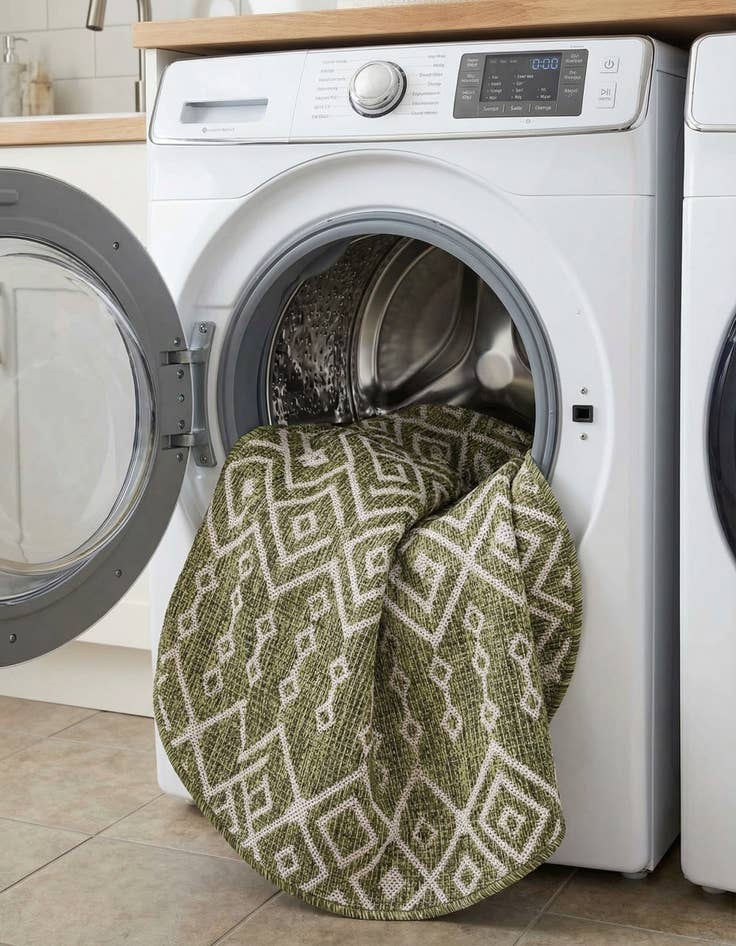 Detail image of 3' x 3'  Washable Trellis Indoor / Outdoor Round Rug