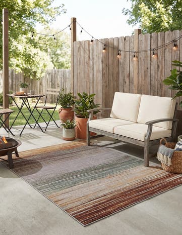 4' x 6' Easy-Clean Modern Indoor / Outdoor Rug