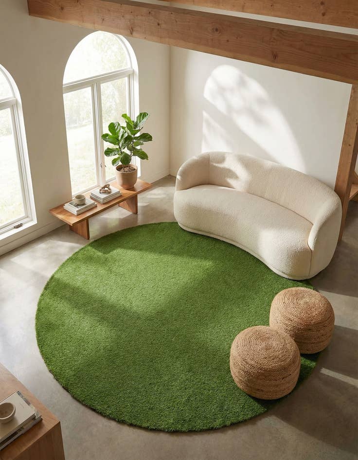 Detail image of  7' 10 x 7' 10  Washable Grass Indoor / Outdoor Round Rug