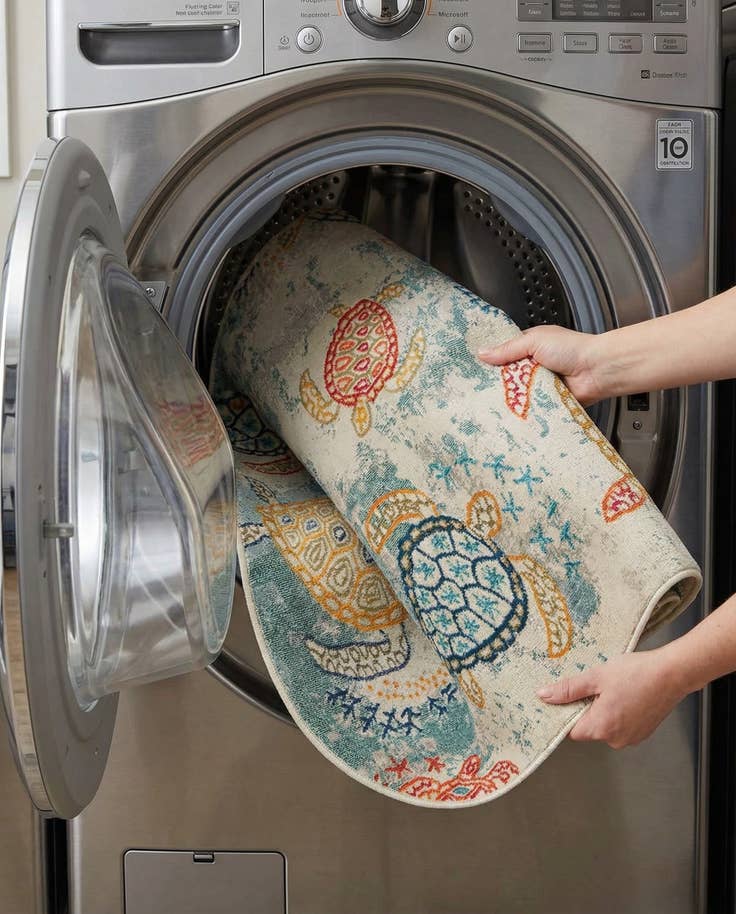 Detail image of 7' 10 x 10' Washable capri Oval Rug