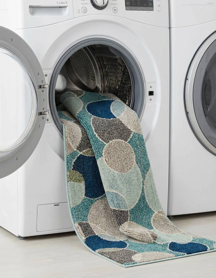 Detail image of 2' 2 x 6' 9  Washable Spectrum Runner Rug