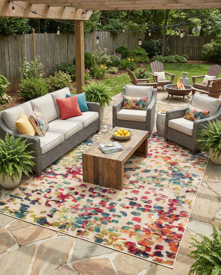 Detail image of 7' 10 x 10' Easy-Clean Casablanca Indoor / Outdoor Rug