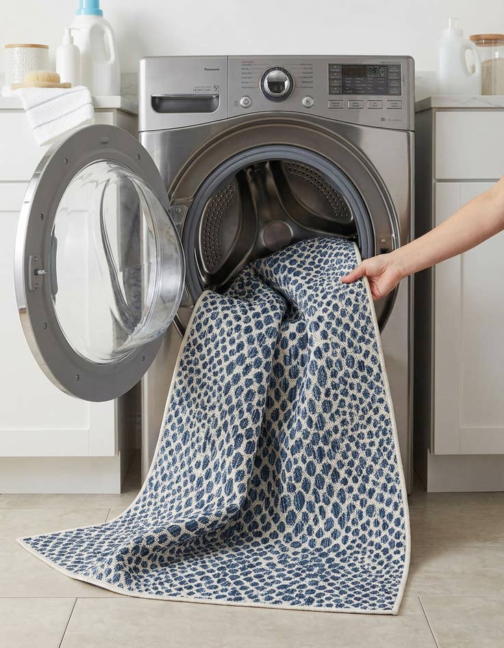 Detail image of 2' x 6'  Washable Jill Zarin Cape Town Indoor / Outdoor Runner Rug