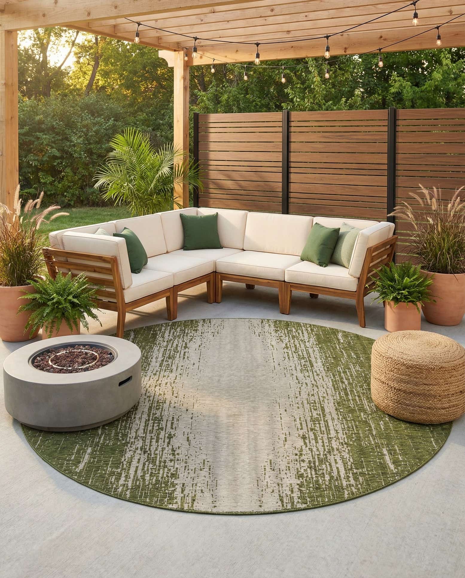 13' x 13' Easy-Clean Modern Indoor / Outdoor Round Rug