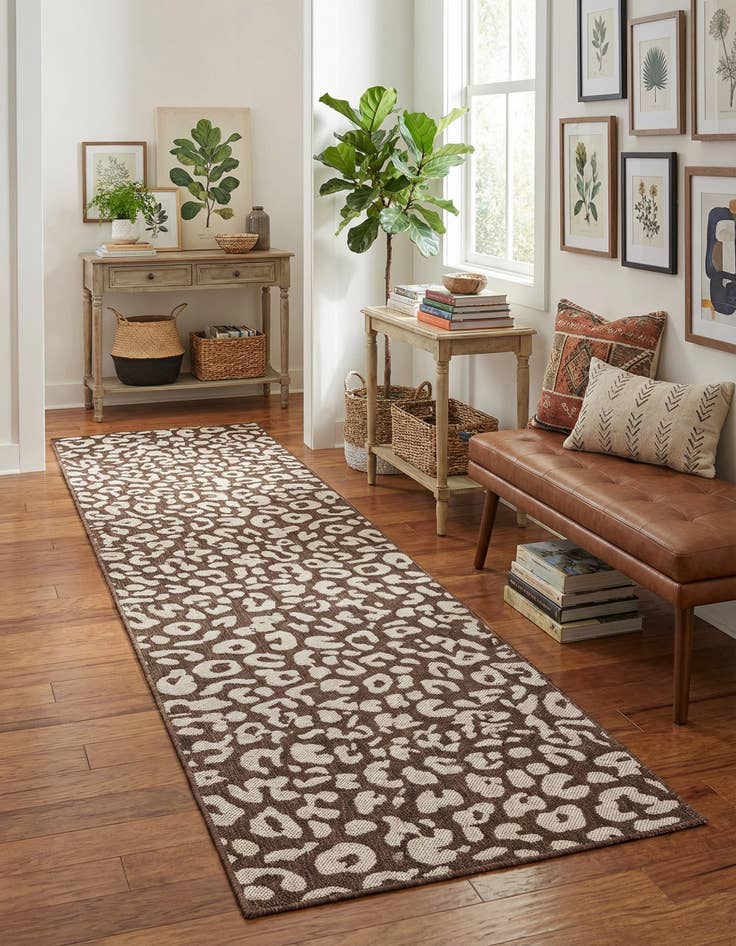 Detail image of  2' 7 x 10'  Washable Safari Indoor / Outdoor Runner Rug