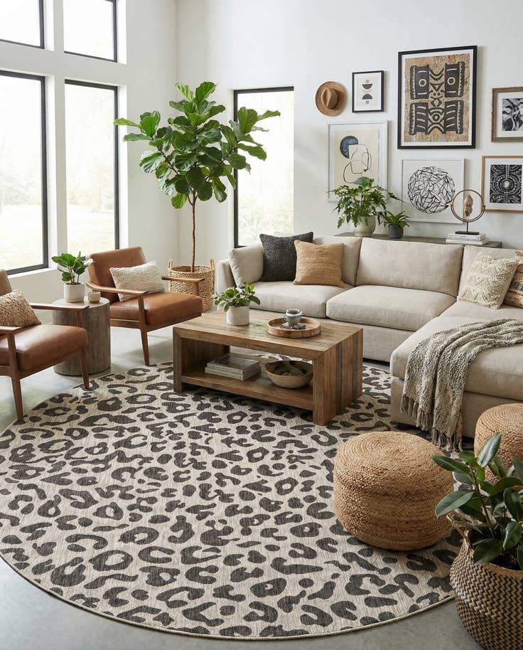 Detail image of 10' 8 x 10' 8 Easy-Clean Safari Indoor / Outdoor Round Rug