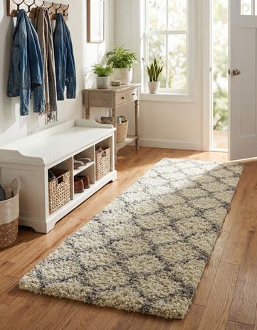 2' x 6' Lattice Shag Runner Rug