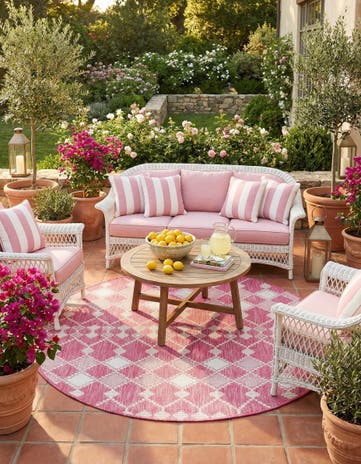 10' x 10' Easy-Clean Lattice Indoor / Outdoor Round Rug