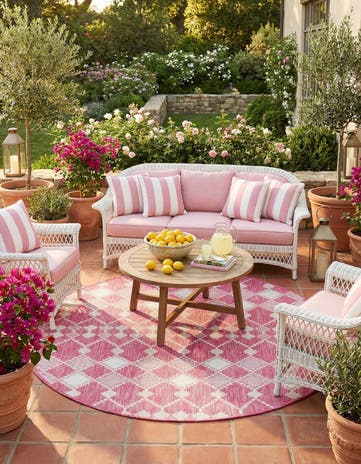 10' x 10' Easy-Clean Lattice Indoor / Outdoor Round Rug