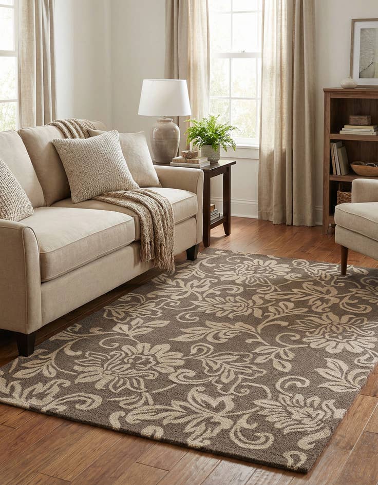 Detail image of 5' x 8' Agra Wool Rug