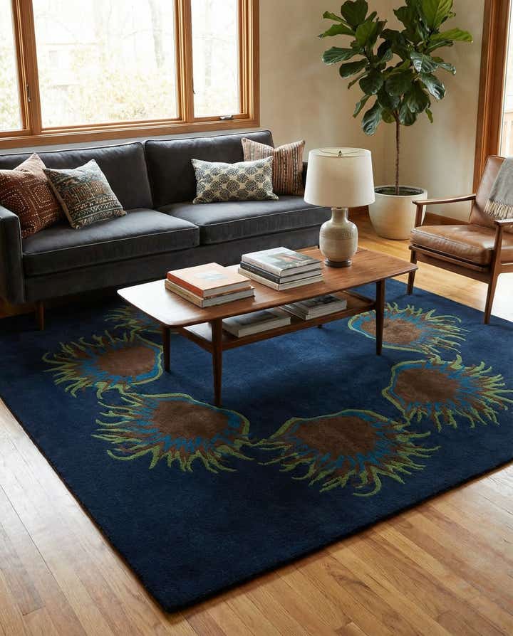7' 5 x 7' 7 Luna Square Rug