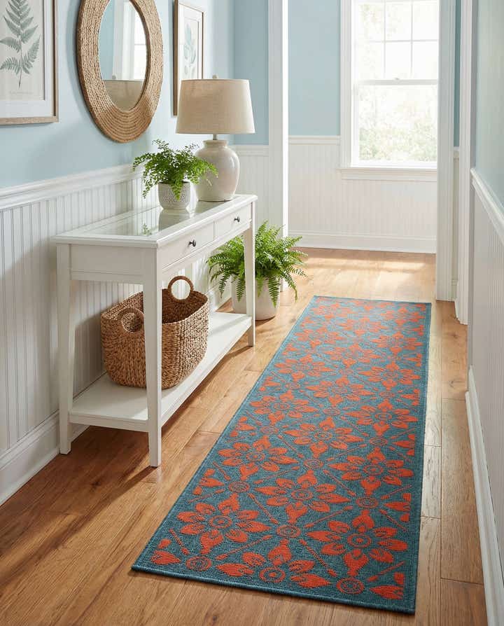 2' x 8' Easy-Clean Lattice Indoor / Outdoor Runner Rug