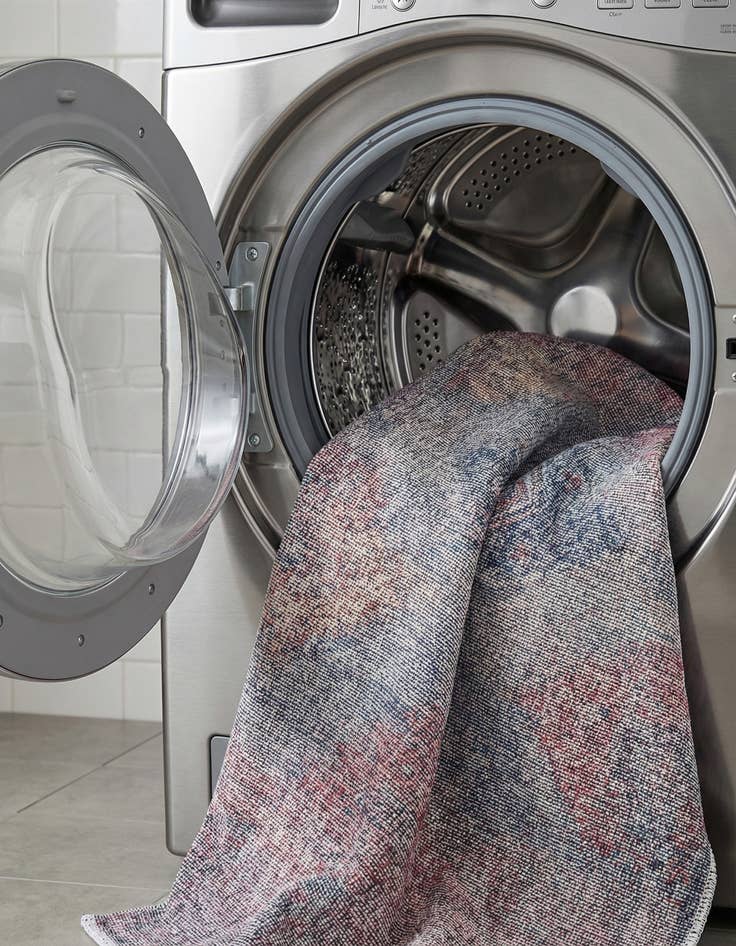 Detail image of 3' 3 x 5' 3  Washable Sisu Rug