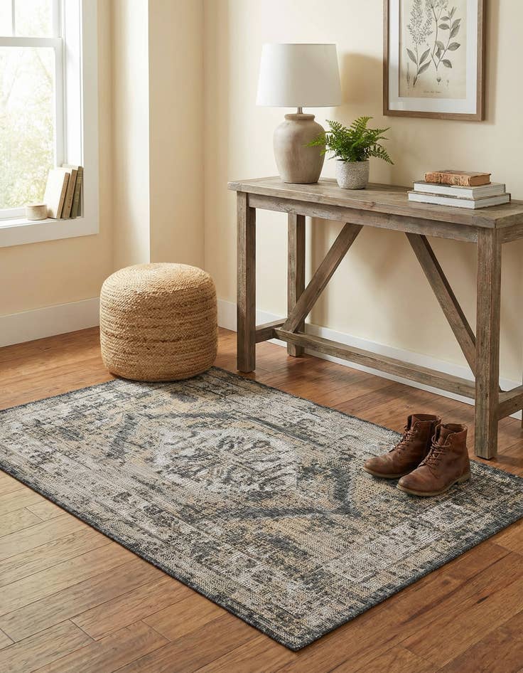 Detail image of  3' x 5' 3  Washable Traditional Indoor / Outdoor Rug