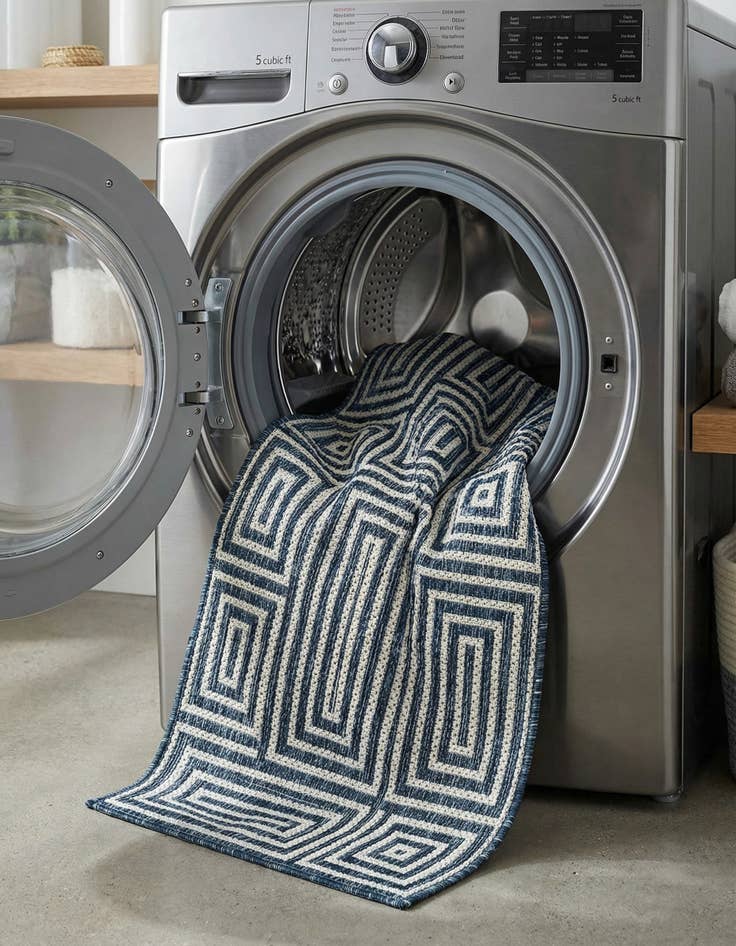 Detail image of 2' x 8'  Washable Modern Indoor / Outdoor Runner Rug