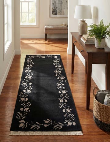 2' 7 x 8' 1 Hand Knotted Darya Wool Runner Rug