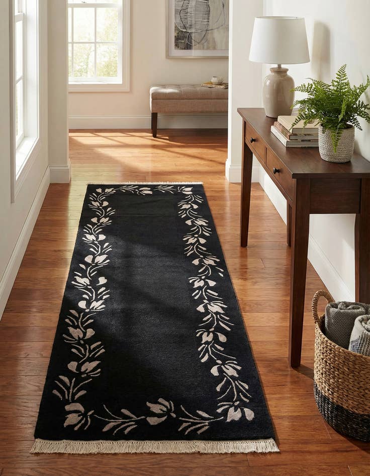 Detail image of 2' 7 x 8' 1  Hand Knotted Darya Wool Runner Rug