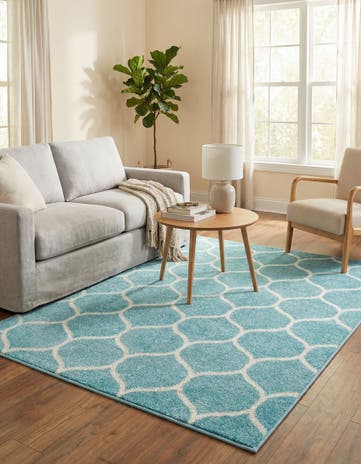 Light Blue Lattice Frieze Rug