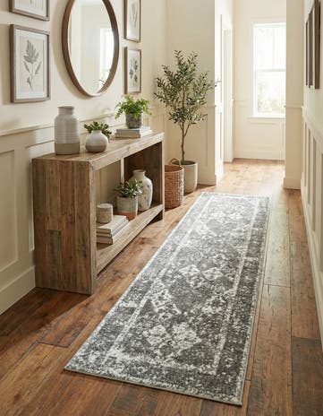 2' 7 x 10' Veneto Runner Rug