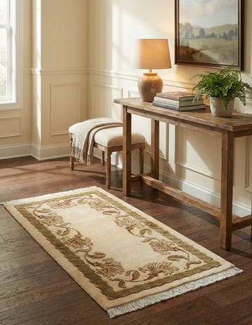 2' 7 x 4' 8 Hand Knotted Darya Wool Rug