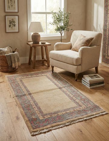 2' 7 x 4' 4 Hand Knotted Nepal Wool Rug