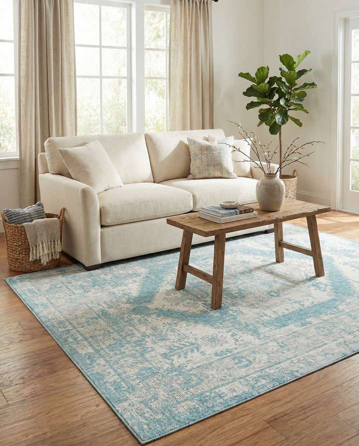 7' x 10' Easy-Clean Traditional Indoor / Outdoor Rug