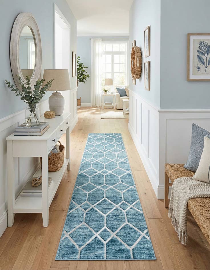 Detail image of 2' 7 x 16' 5 Lattice Trellis Runner Rug