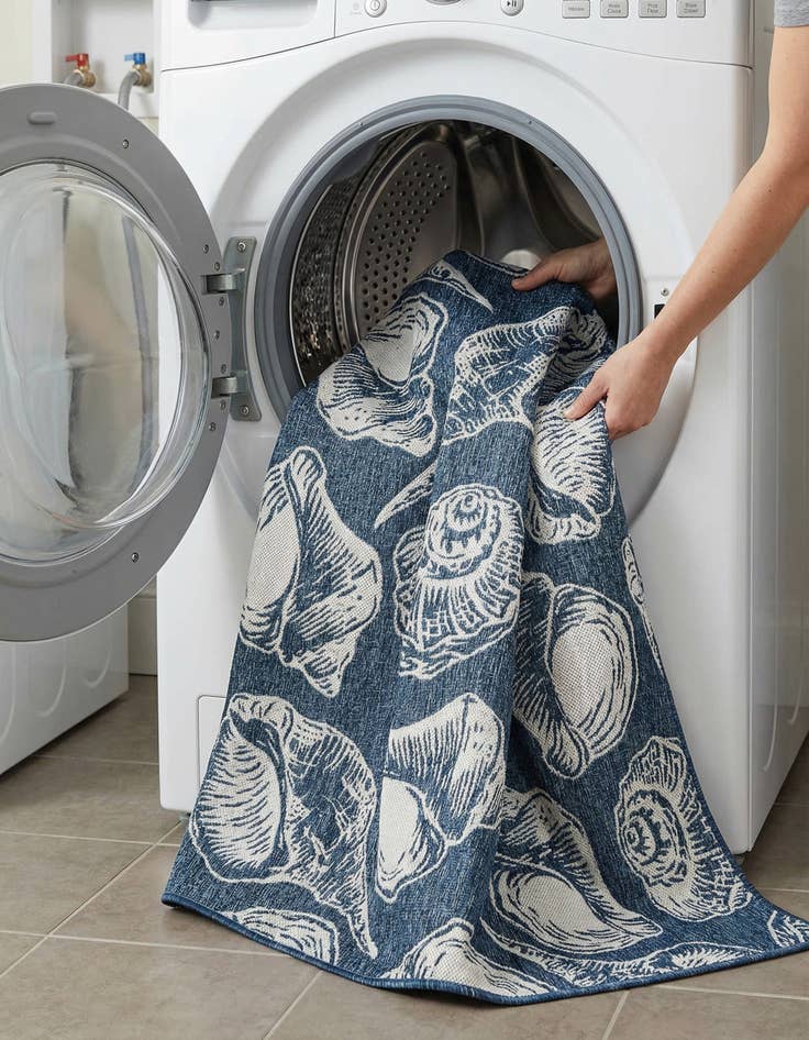 Detail image of  7' 10 x 10'  Washable Coastal Indoor / Outdoor Rug