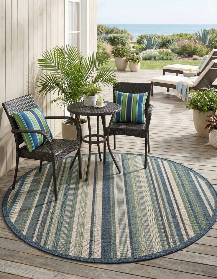 Detail image of 6' x 6'  Washable Baja Indoor / Outdoor Round Rug