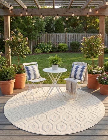 215cm x 215cm Easy-Clean Trellis Textured Indoor / Outdoor Round Rug