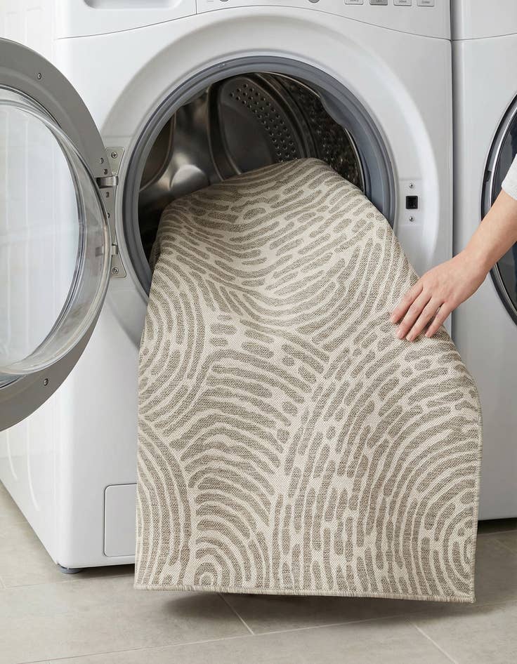 Detail image of  7' 10 x 7' 10  Washable Modern Indoor / Outdoor Square Rug