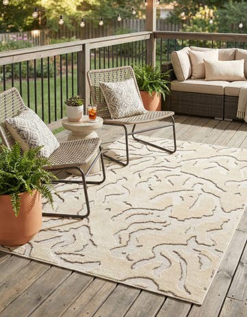 4' x 6' Easy-Clean Sabrina Soto Indoor / Outdoor Rug