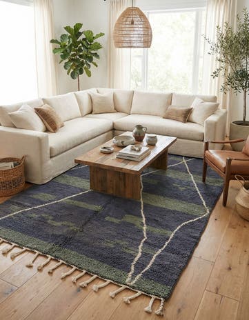 5' 4 x 8' Hand Knotted Moroccan Wool Rug