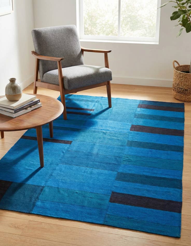 Detail image of 4' 8 x 6' 4 Hand Woven Kilim Modern Wool Rug