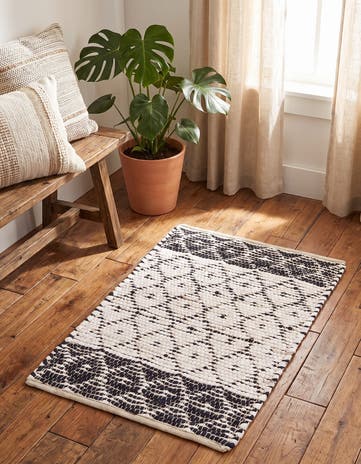 Ivory Hand Woven Chindi Trellis Rug