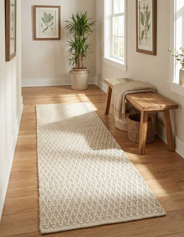 2' x 5' 1 Hand Woven Lattice Wool Runner Rug