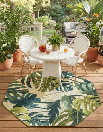 5' 3 x 5' 3 Easy-Clean Botanical Indoor / Outdoor Octagon Rug