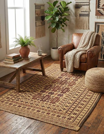 4' x 6' 1 Hand Knotted Sumak Wool Rug