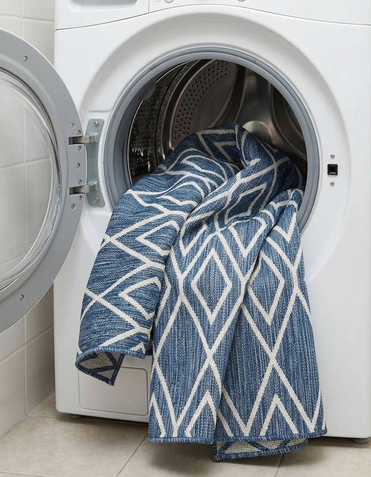 Detail image of 7' 10 x 7' 10  Washable Jill Zarin Turks and Caicos Indoor / Outdoor Square Rug